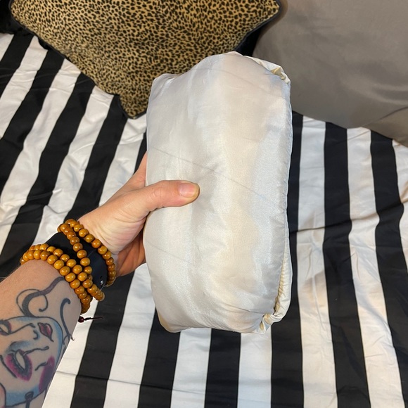 Fossa Apparel Compressible, Removable Hood Vest - Picture 9 of 10